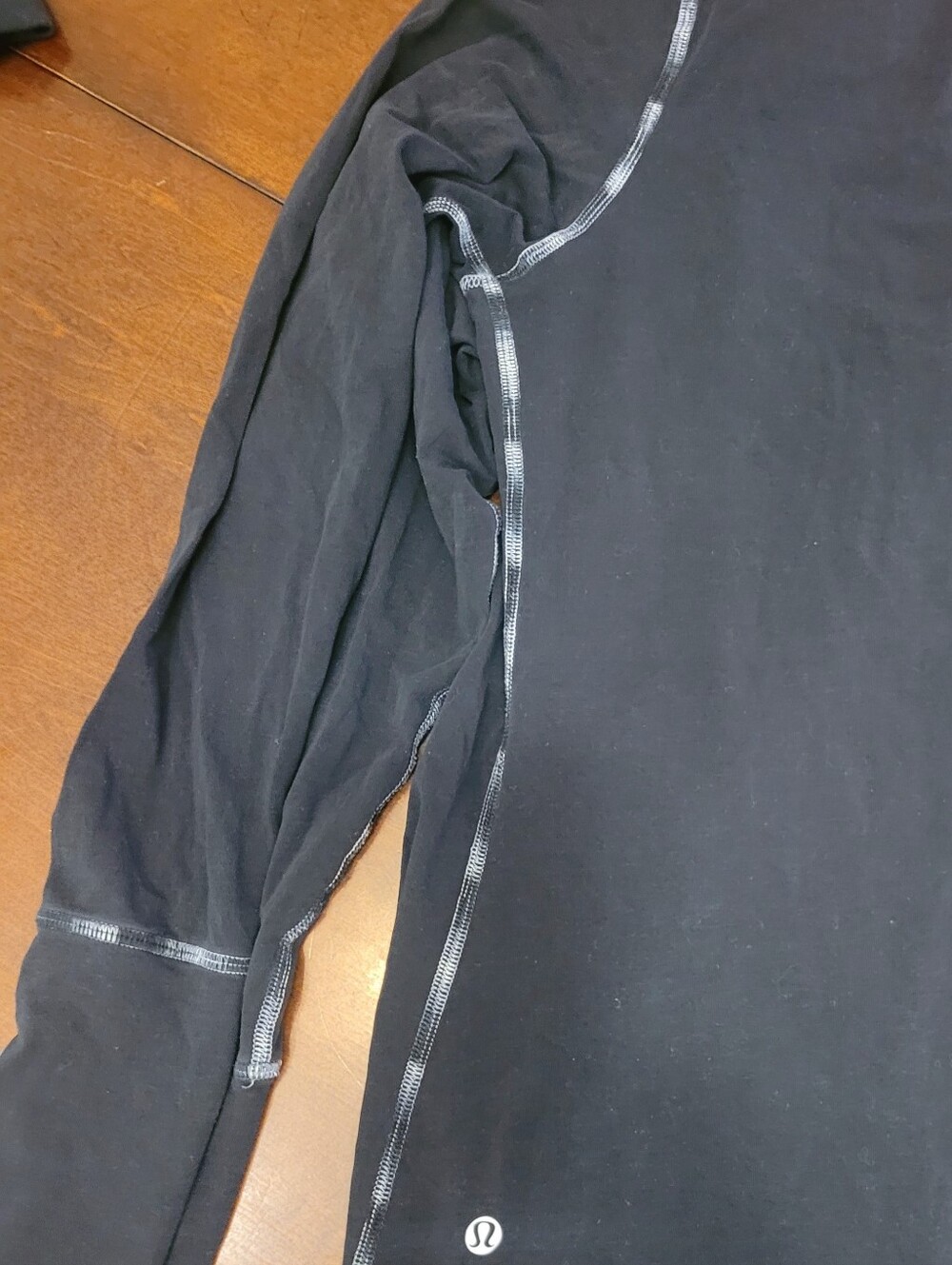 lululemon athletica Black Long Sleeve Jersey with Contrast Stitching